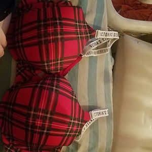 Victoria's  secret  bra